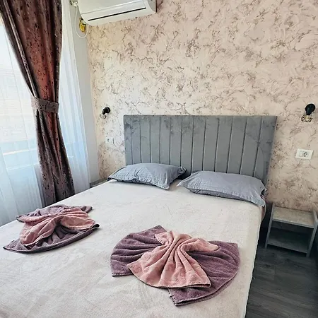 Ceronaw House 3*
